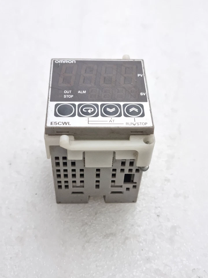 Used Working Omron E5CWL-Q1P Temperature Controller 100-240VAC E5CWL